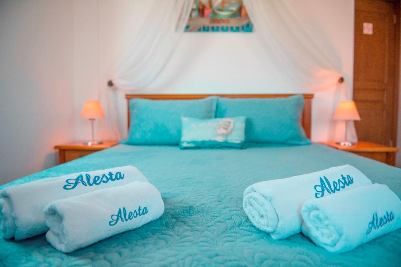 Alesta Hotel 보즈자아다 외부 사진